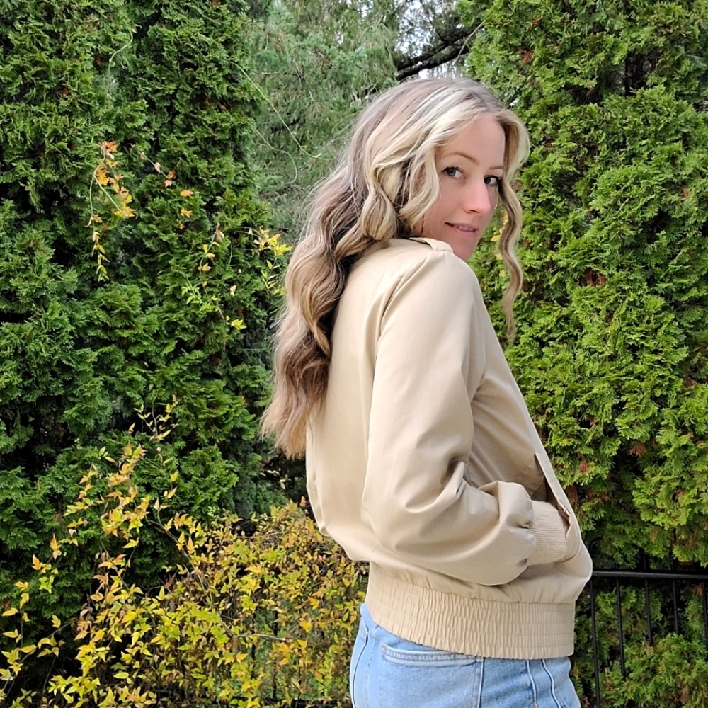 Vintage 80s Mod Tan Jacket w/ Shoulder Straps Cool Stitching Mock Neck Bomber S - Picture 13 of 14